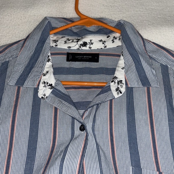 Lucky Brand. Size L  Womens man tailored shirt - Picture 4 of 4